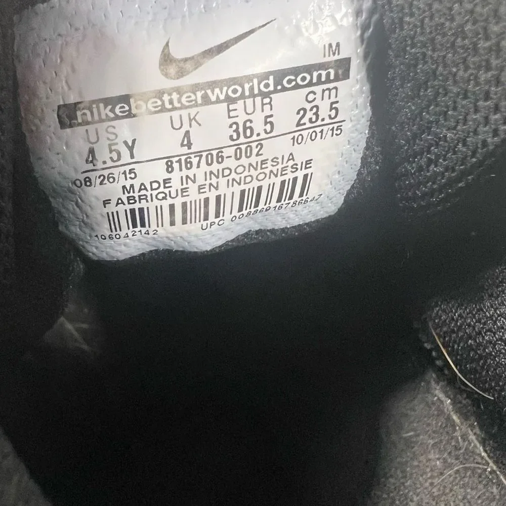 Nike womens hyperfresh